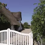 Feriehus Foehrienhaus Stilvolle 5 Sterne Einheiten In Ruhiger Marschrandlage Auf Foehr Fuer Gaeste, Besondere Schaetzen, Gerne Auch Mit Hund