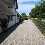 Foehrienhaus Stilvolle 5 Sterne Einheiten In Ruhiger Marschrandlage Auf Foehr Fuer Gaeste, Besondere Schaetzen, Gerne Auch Mit Hund بيت للعطل Midlum (Schleswig-Holstein)