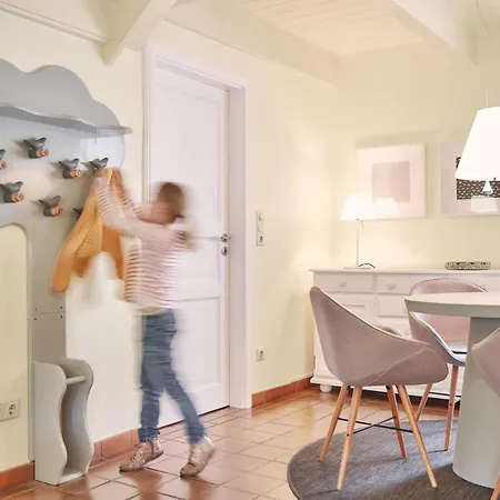 Föhrienhaus Stilvolle 5 Sterne Einheiten In Ruhiger Marschrandlage Auf Föhr Für Gäste, Besondere Schätzen, Gerne Auch Mit Hund Сasa de vacaciones Midlum (Schleswig-Holstein)